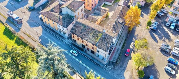 10 rooms Building in Reggio Emilia, Italy No. 5665 30