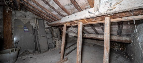 10 rooms Building in Reggio Emilia, Italy No. 5665 29