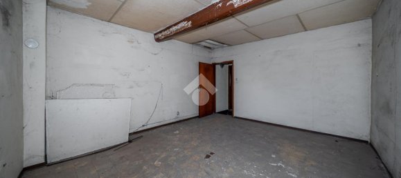 10 rooms Building in Reggio Emilia, Italy No. 5665 5