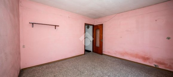 10 rooms Building in Reggio Emilia, Italy No. 5665 9
