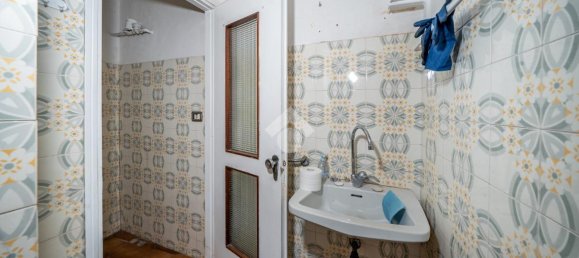 10 rooms Building in Reggio Emilia, Italy No. 5665 23