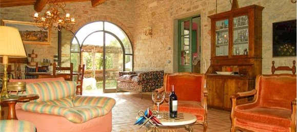 5 bedrooms House in Gaiole in Chianti, Italy No. 102385 21