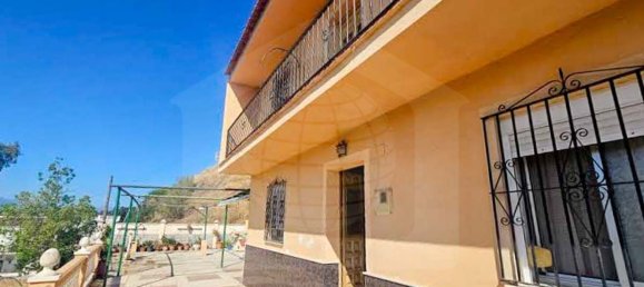 5 bedrooms House in Cartama, Spain No. 143225 3