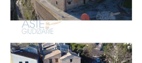 3 rooms Apartment in Ancona, Italy No. 297838 3