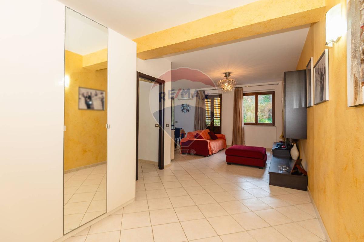 3 Schlafzimmer Wohnung in Lentini, Italy, Nr. 170915