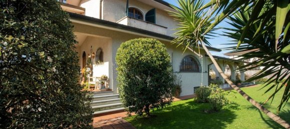 4 bedrooms Villa in Forte dei Marmi, Italy No. 36520 23