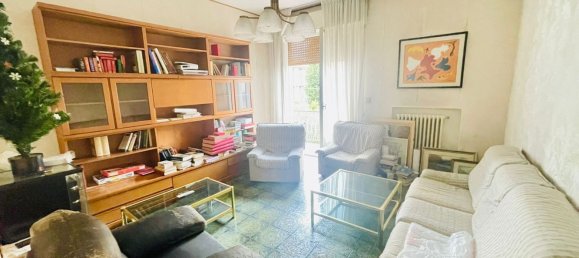 5 bedrooms Apartment in Jesi, Italy No. 332502 2