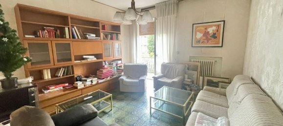 5 bedrooms Apartment in Jesi, Italy No. 332502 3