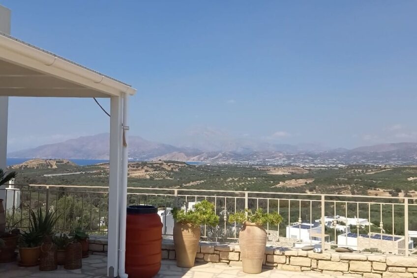 2 bedrooms Commercial property in Heraklion, Greece No. 8887