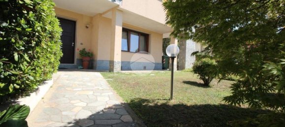 4 bedrooms Villa in Moncalieri, Italy No. 295619 3