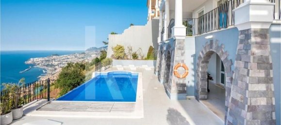 4 bedrooms House in Funchal, Portugal No. 172276 2