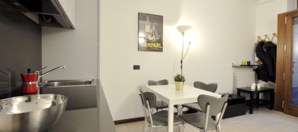 1 bedroom Apartment in Milan, Italy No. 247362 2
