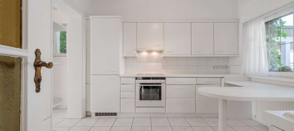 4 bedrooms House in Essen, Germany No. 268187 6