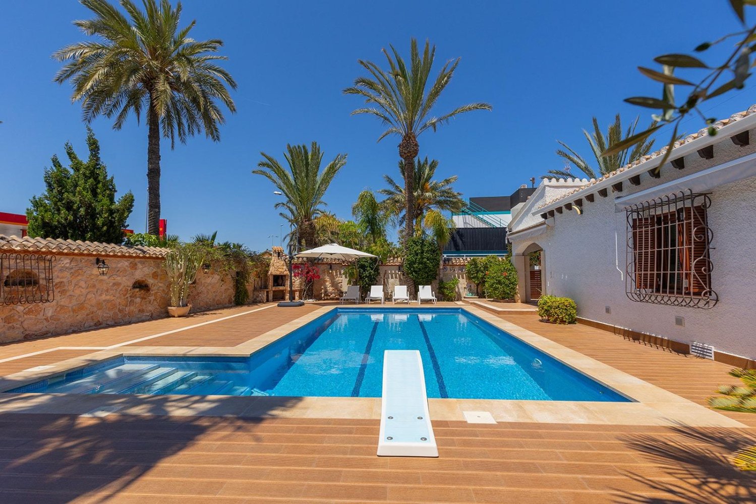4 bedrooms Villa for sale in Alicante, Valencian Community, Spain № 365576