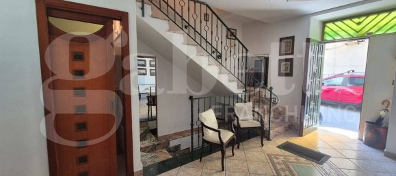 Дом с 2 спальнями в Торре Аннунциата, Италия № 278333 3