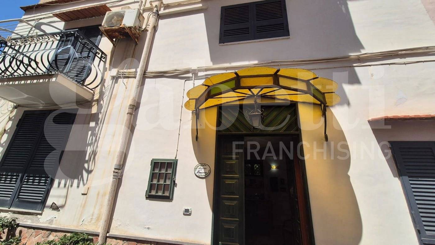 Дом с 2 спальнями в Торре Аннунциата, Италия № 278333