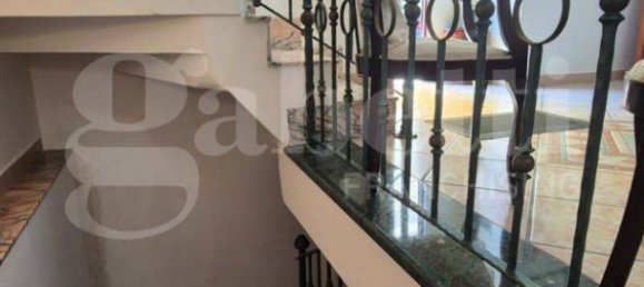 Дом с 2 спальнями в Торре Аннунциата, Италия № 278333 12