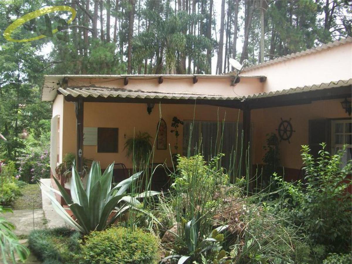 Casa de 4 dormitorios en Sao Paulo, Brazil No. 524080