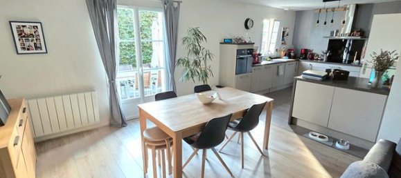 3 bedrooms House in Marines, France No. 359598 3