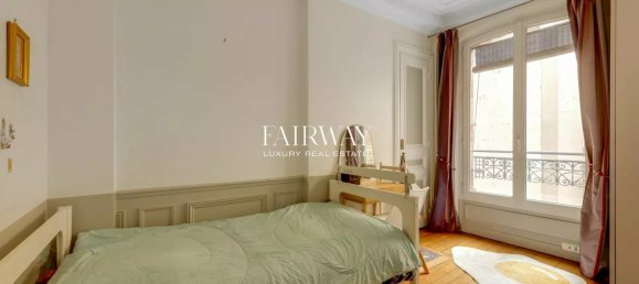 3 bedrooms Apartment in Paris, France No. 325240 11