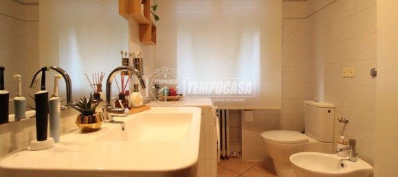 Квартира с 2 спальнями в Реджо Эмилия, Италия № 61229 16