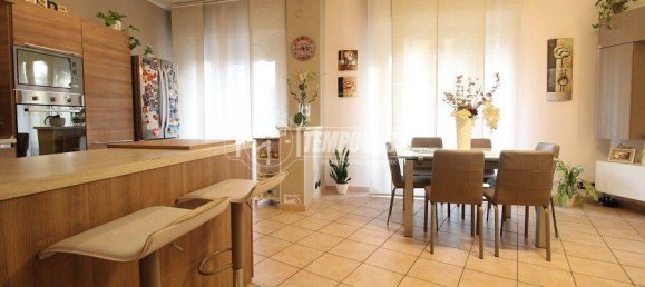 Квартира с 2 спальнями в Реджо Эмилия, Италия № 61229 11