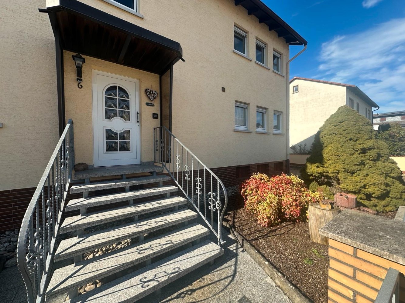 5 bedrooms House in Riedstadt, Germany No. 18314