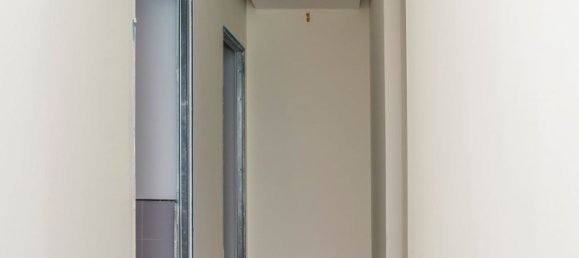 96m² Commercial property in Coslada, Spain No. 65929 5