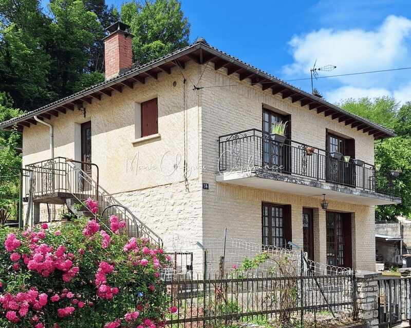 Casa de 4 dormitorios en Brive-la-Gaillarde, France No. 295548