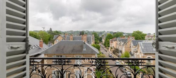 4 bedrooms Apartment in Versailles, France No. 130685 11