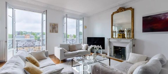 4 bedrooms Apartment in Versailles, France No. 130685 5
