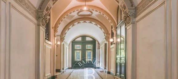 4 bedrooms Apartment in Versailles, France No. 130685 22