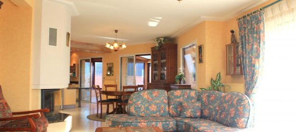 Casa de 4 dormitorios en Kerlaz, France No. 259559 7