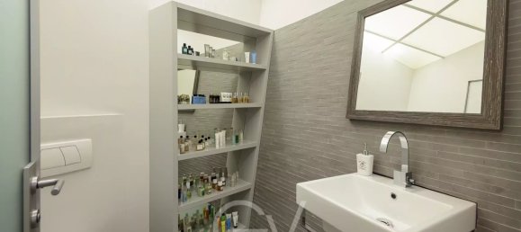 3 bedrooms House in Milan, Italy No. 354092 31