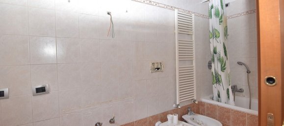 Дом с 4 комнатами в Верона, Италия № 276457 10