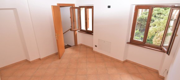 Дом с 4 комнатами в Верона, Италия № 276457 34