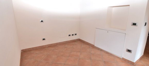 Дом с 4 комнатами в Верона, Италия № 276457 11