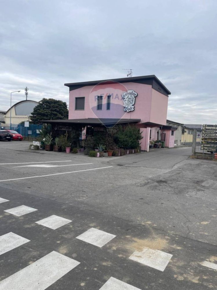 Imóvel comercial de 1 divisão em Dresano, Italy N.º 108100