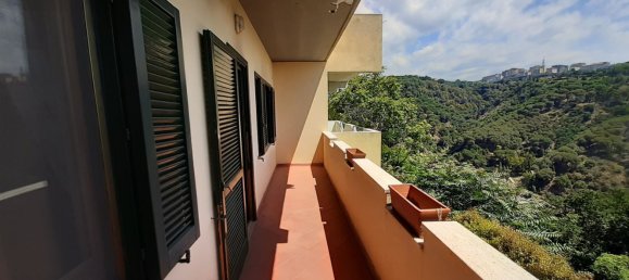 3غرفة شقة في Catanzaro, Italy رقم 71935 46