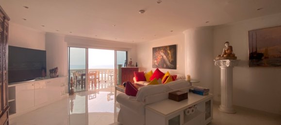 2 bedrooms Condo in Pattaya, Thailand No. 1219 2