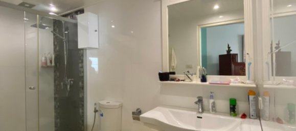 2 bedrooms Condo in Pattaya, Thailand No. 1219 10