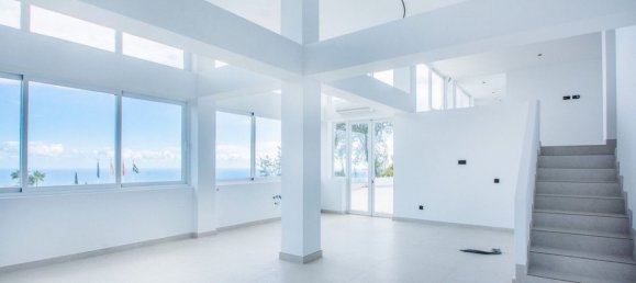 3 bedrooms Apartment in Marbella, Spain No. 147914 3