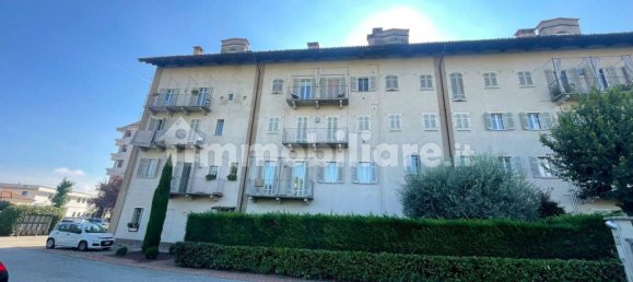 Apartamento de 3 dormitorios en Verzuolo, Italy No. 345877 2