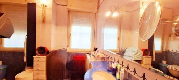 3 rooms Apartment in Desenzano del Garda, Italy No. 42295 2