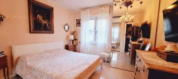 3 rooms Apartment in Desenzano del Garda, Italy No. 42295 5