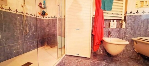 3 rooms Apartment in Desenzano del Garda, Italy No. 42295 3