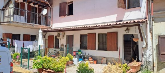 3 bedrooms House in Garlasco, Italy No. 360885 2