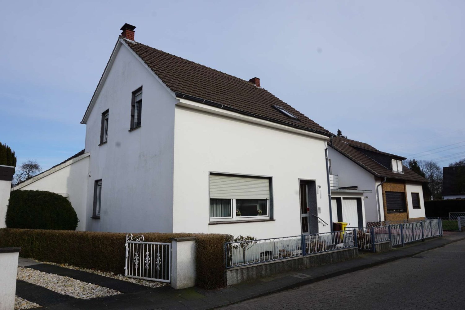 6 rooms Land in Dusseldorf, Germany No. 23168
