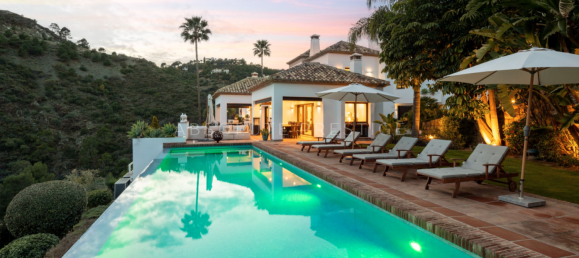 7 bedrooms House in La Quinta, Spain No. 40509 16