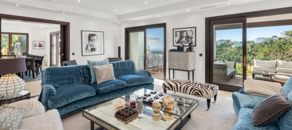 7 bedrooms House in La Quinta, Spain No. 40509 2